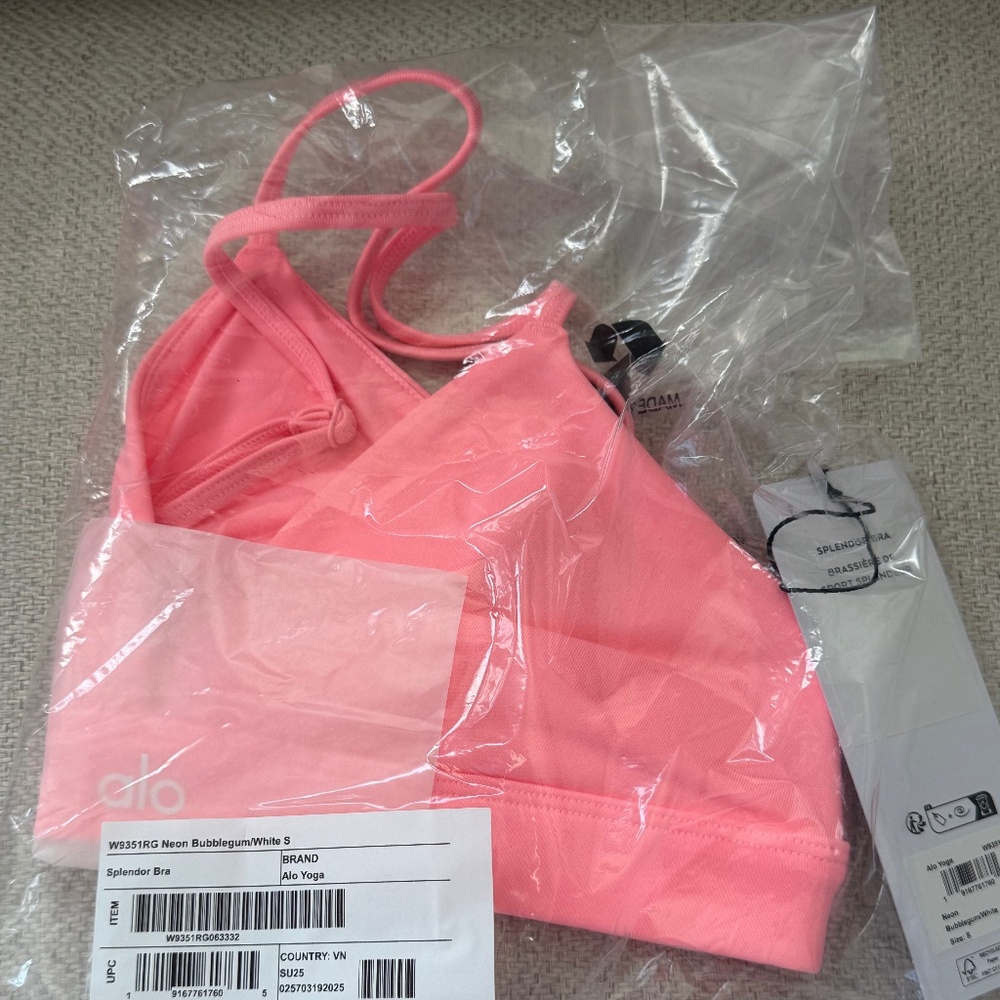 NWT Alo Yoga Splendor Bra Neon Bubblegum